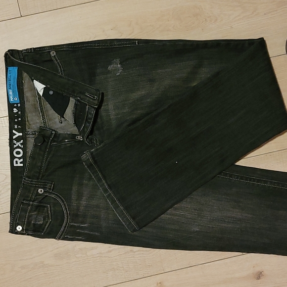 Roxy Jeans - Picture 3 of 3